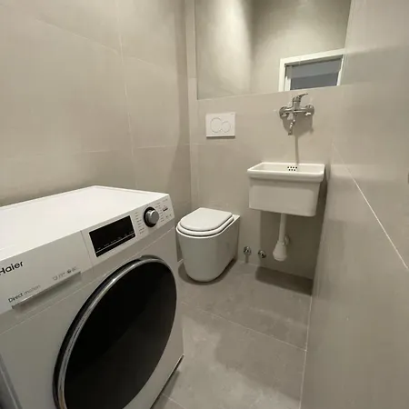Maresi Apartament *